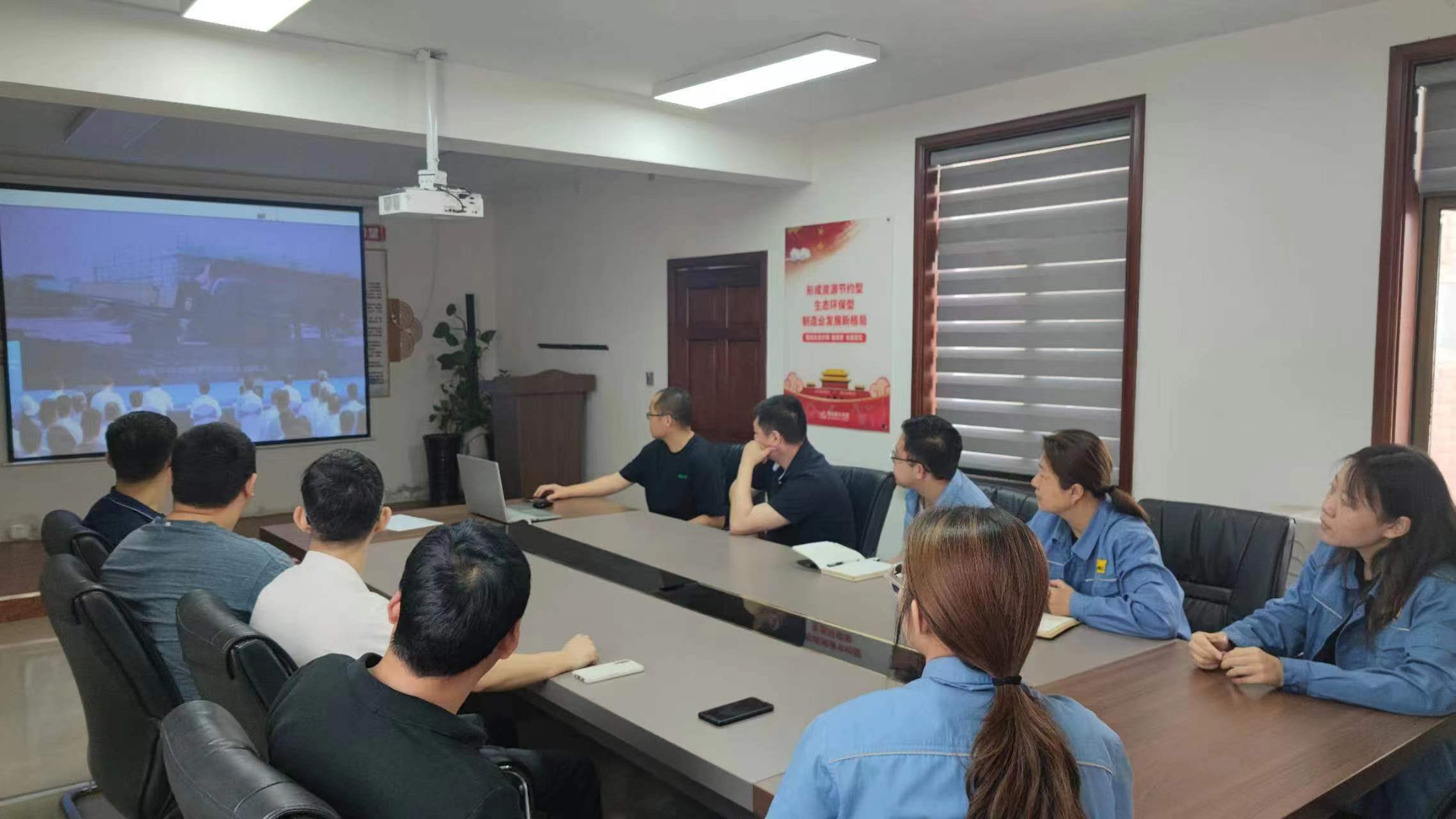 1686038036384028.jpg 0d1a1979be15c8e06443ce951aef781.jpg