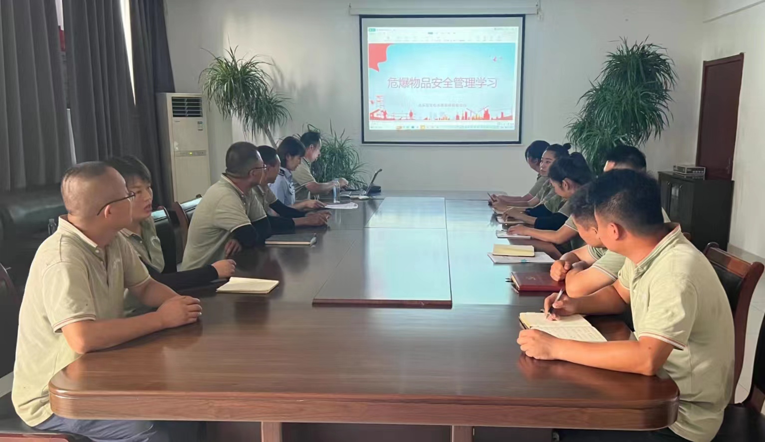 1692267354311243.jpg 52af495137e51a4cb15f0f2d50408c8.jpg