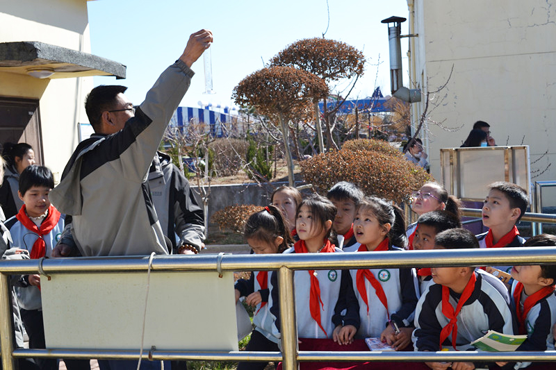 1710989832221857.jpg 污水化清流 环保入童心——首阳山小学走进污水处理厂2.JPG